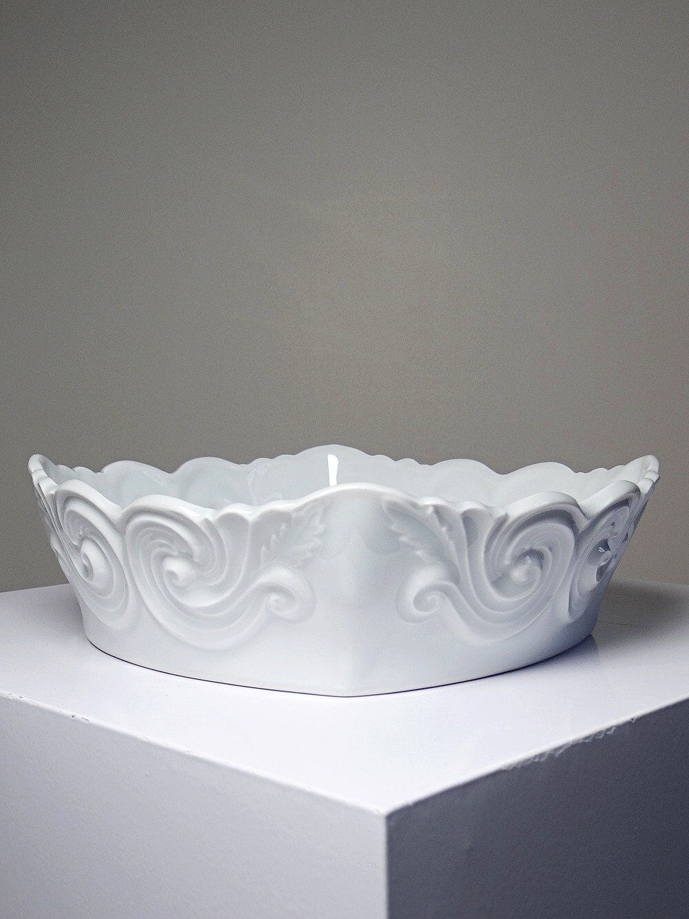 Square coupe/bowl in celadon porcelain, vintage Limoges from the 50s to 70s.