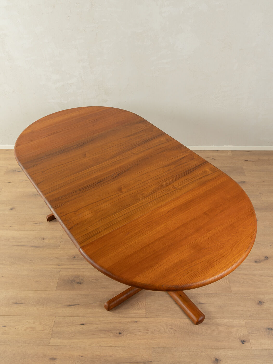 1960s dining table by dyrlund