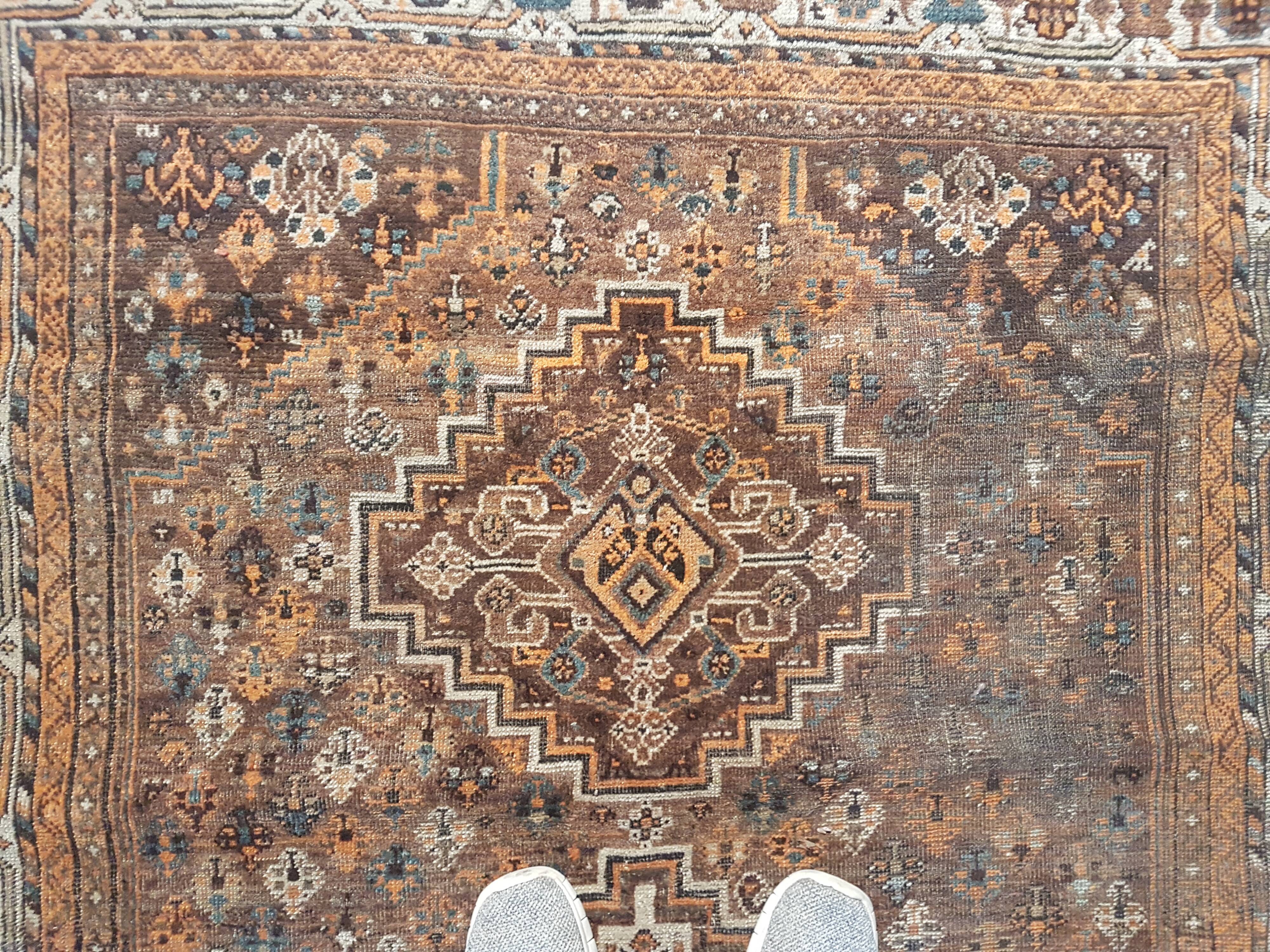 19th century handmade Iranian rug 144x190cm