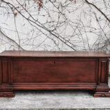 Old walnut chest of drawers, late nineteenth century