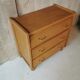 Commode pieds compas