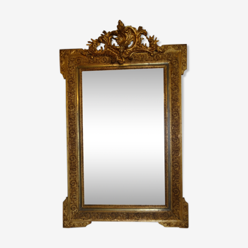 Miroir XIXème en stuc doré 77x 122 cm