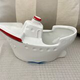 Empty boat pocket