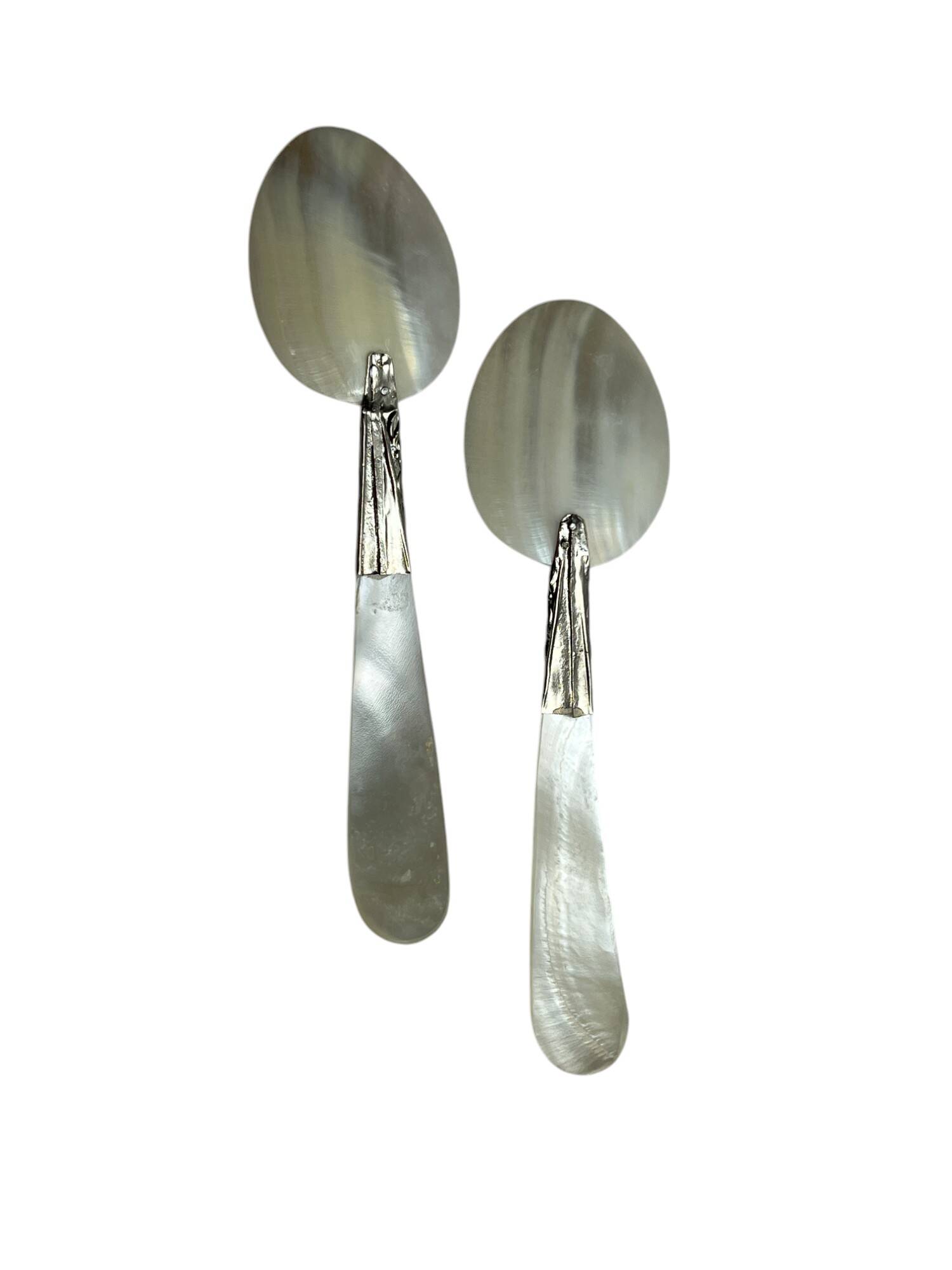 Tableware, two 20th century mother-of-pearl caviar spoons