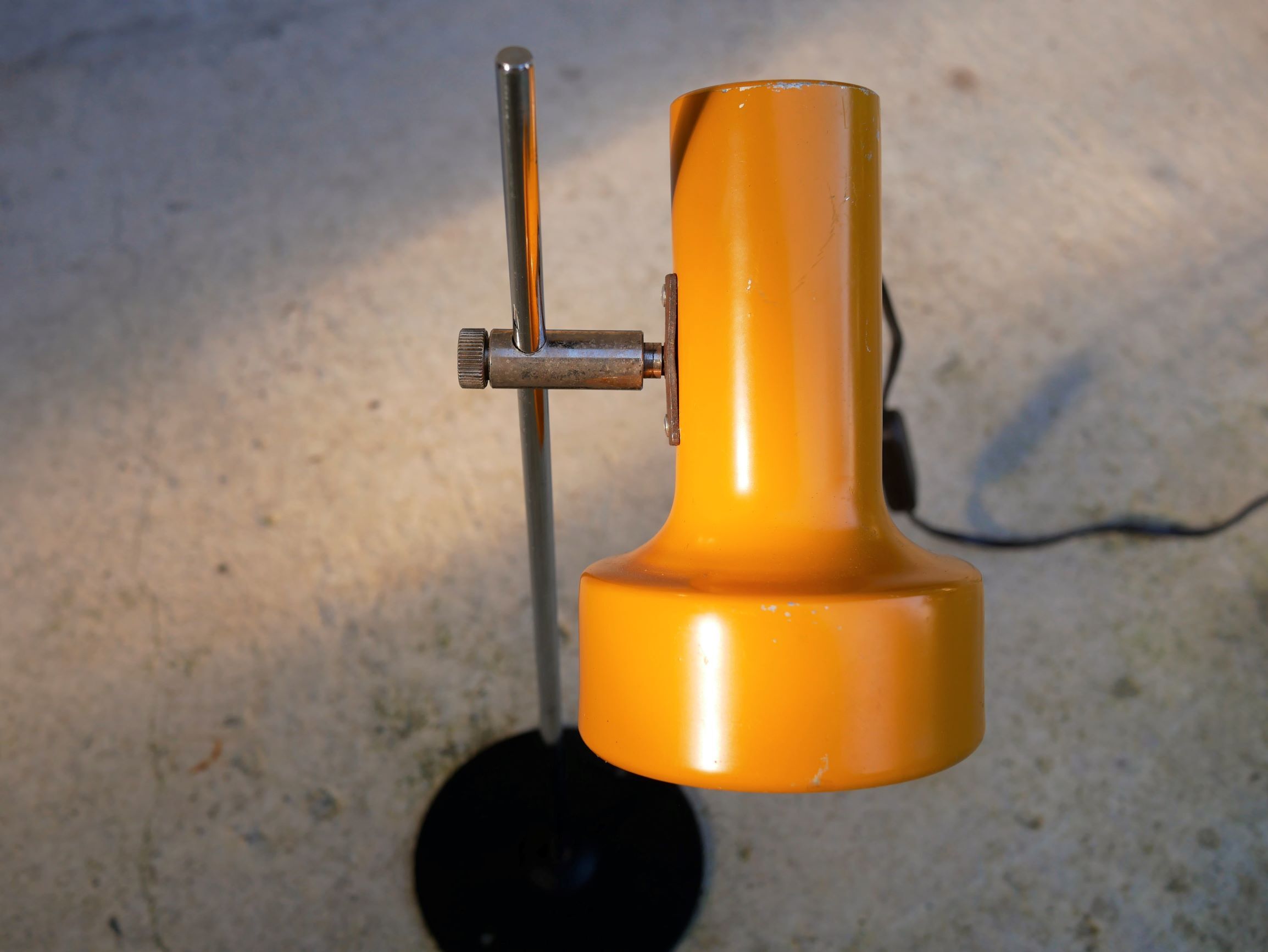 Vintage Starlux metal desk lamp
