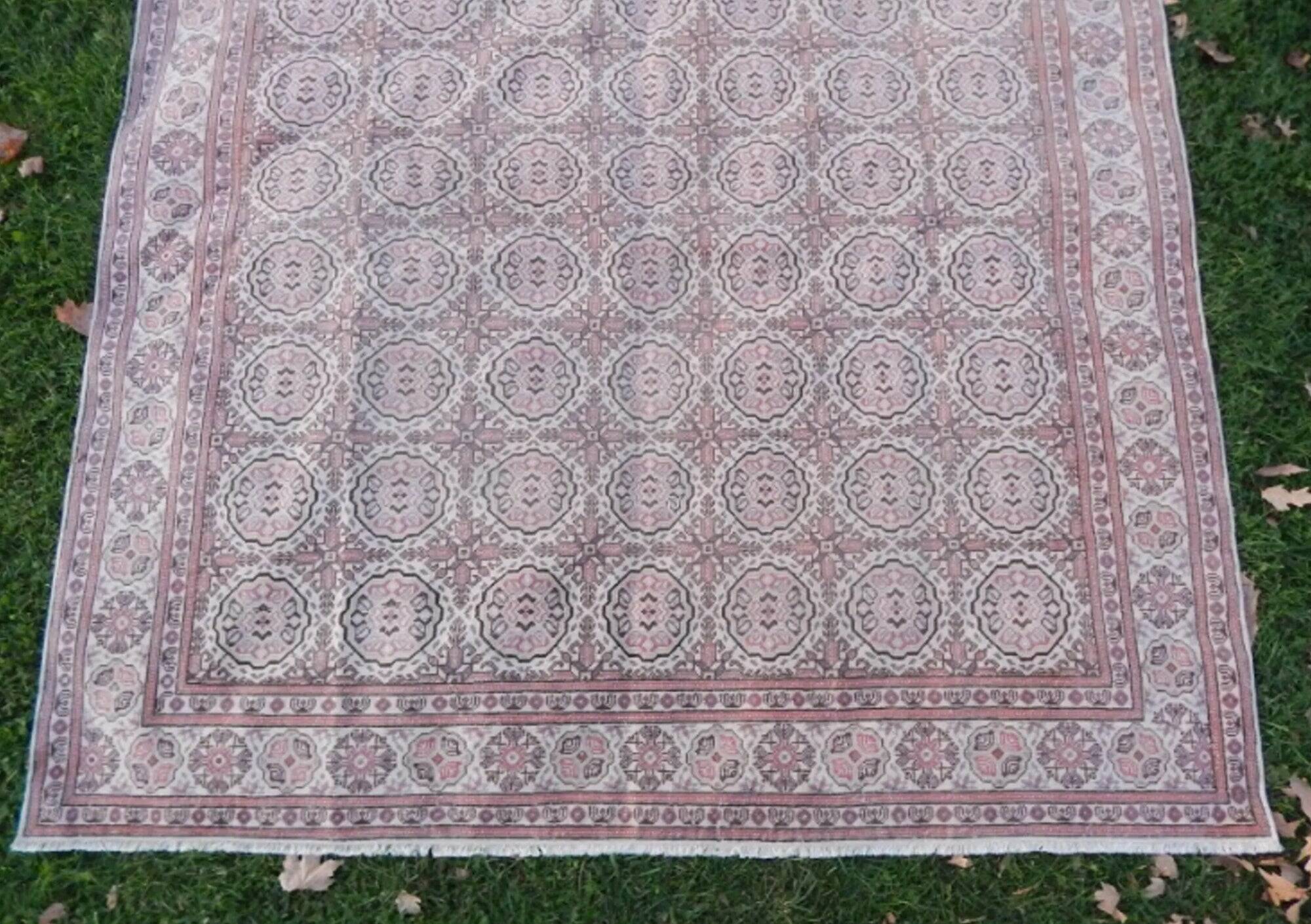 Vintage Turkish rug handmade 195x303 cm