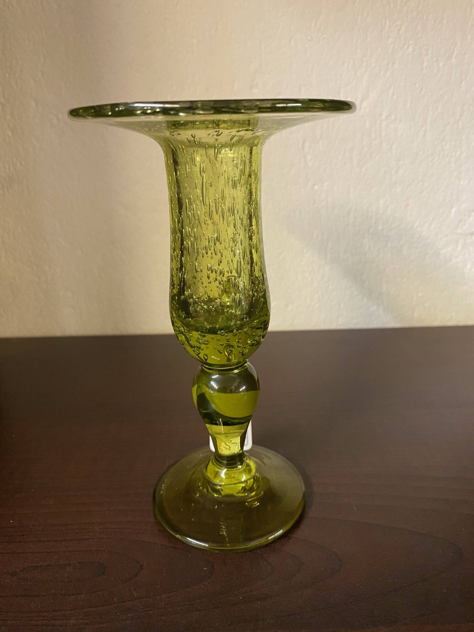 Biot candle holder in blown glass with anise green bubbles and handle