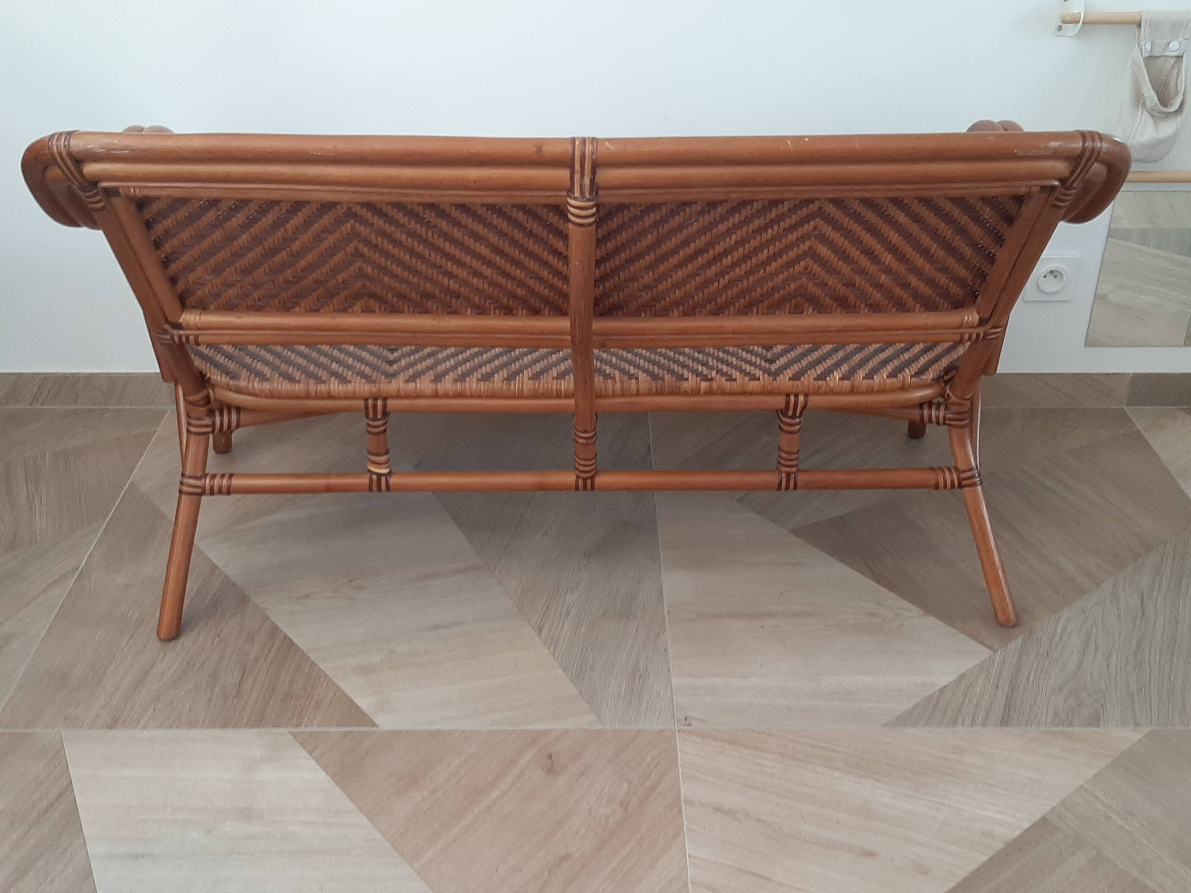 Vintage -Braided rattan sofa - chevron pattern