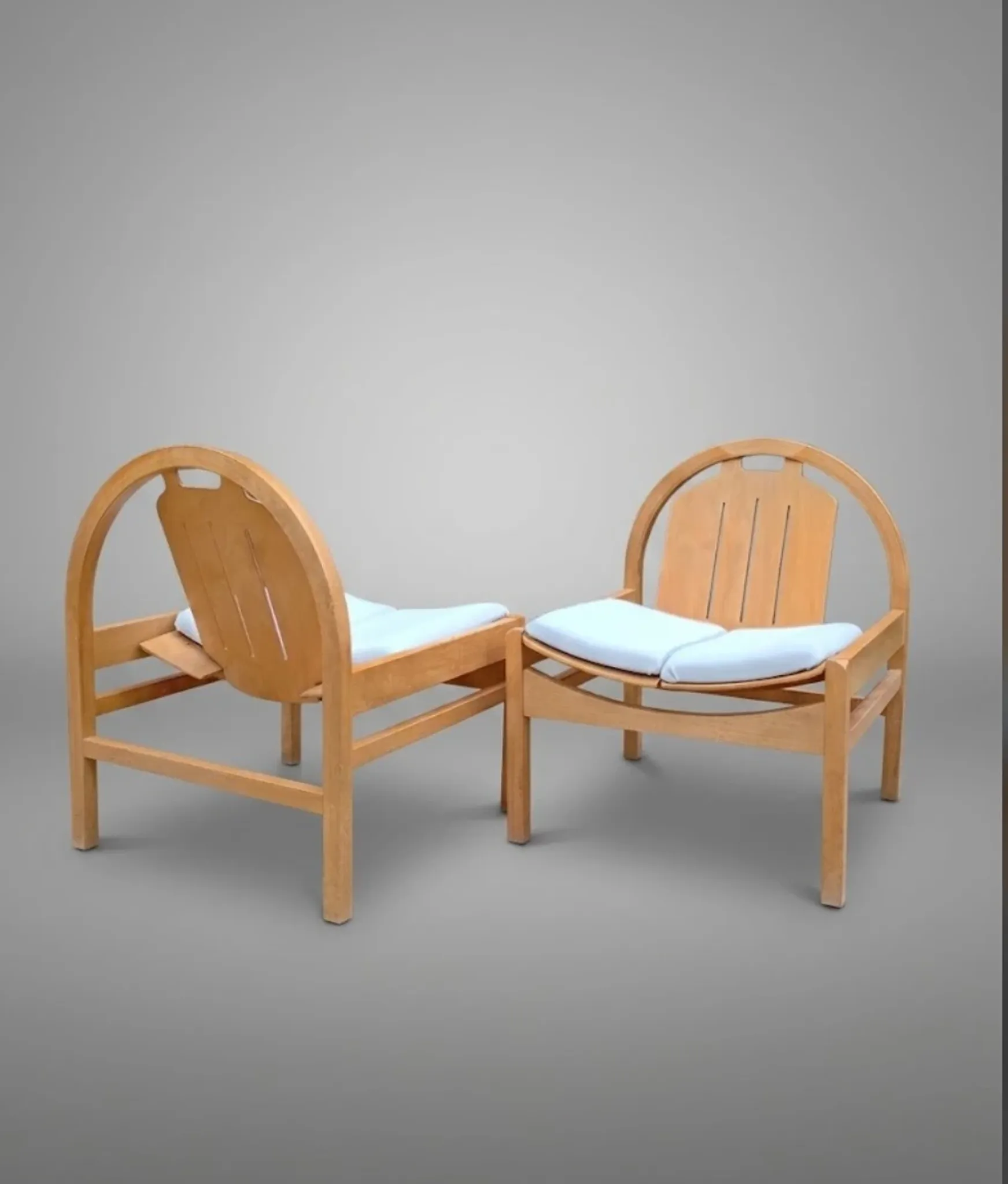 Pair of Argos lounge chairs by Baumann