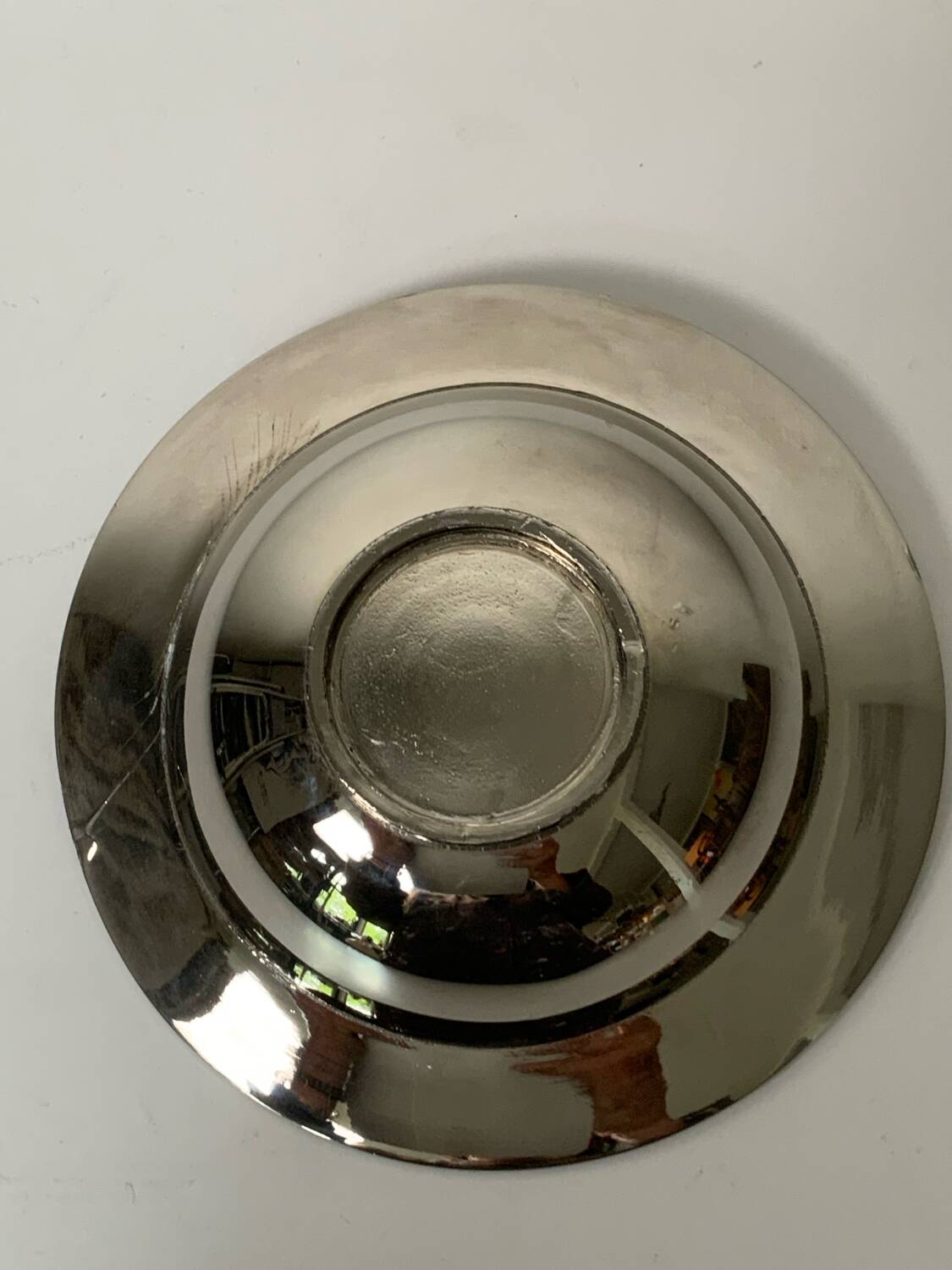 Metal pocket emptier