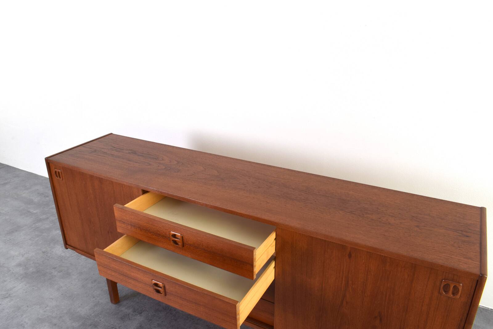 Buffet en teck du milieu du siècle par Klippan Korsør pour Ikea, années 1960.