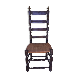 Mulched period high chair