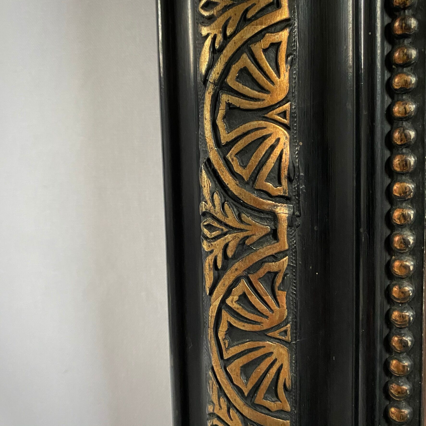 Mirror Napoleon III, black and gold with pediment