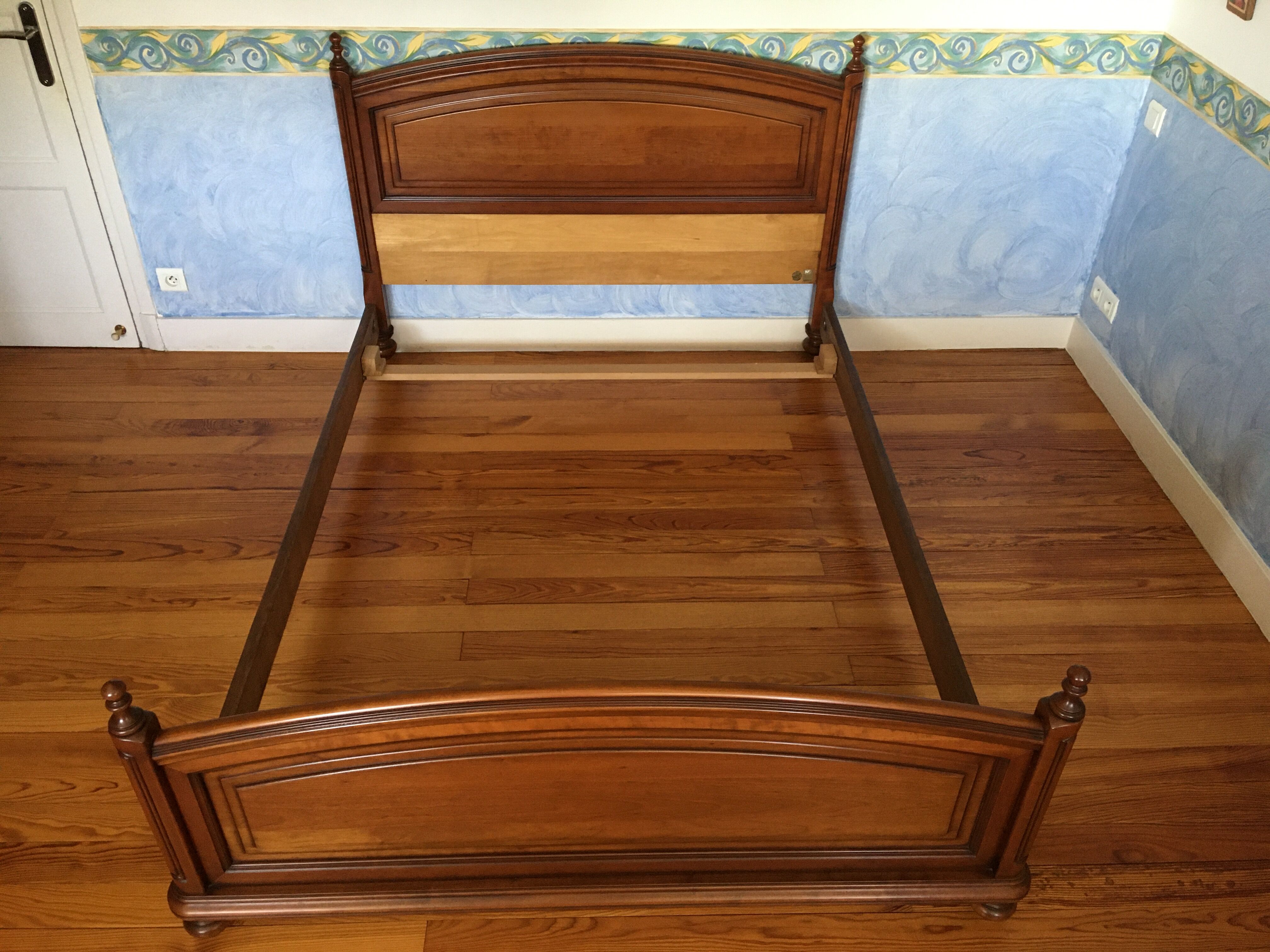 Solid cherry wood bed 140 x 190