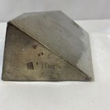 Tin vase hammered by Jean Chorin