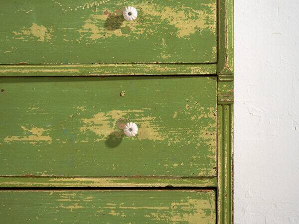 Antique green chest of drawers (c.1920)