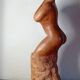 Sculpture de femme Terre