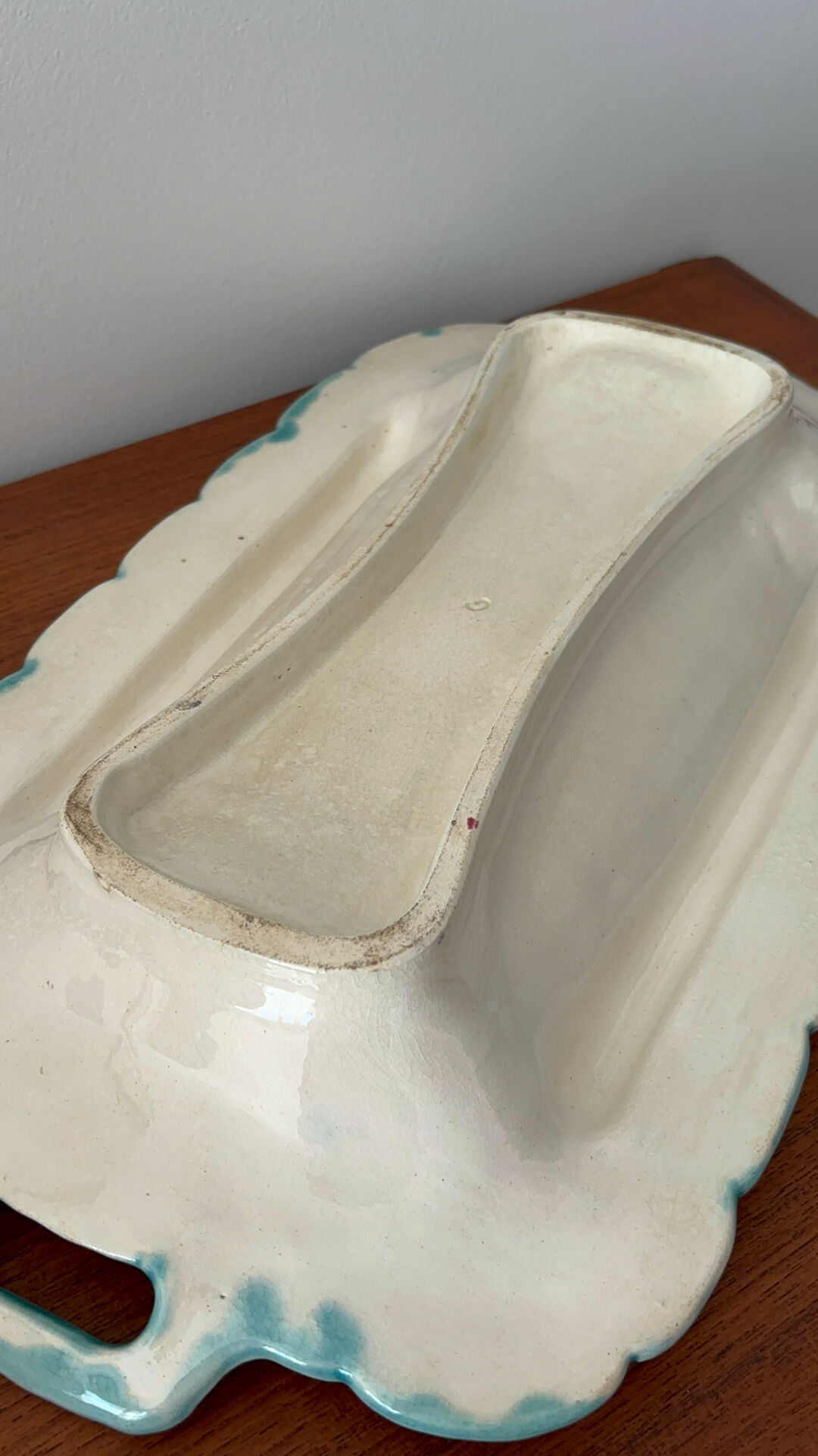 Vintage asparagus dish in faience barbotine – Large serving platter
