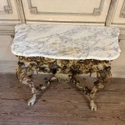 Console en bois peint et doré, Italie, XVIIIème siècle