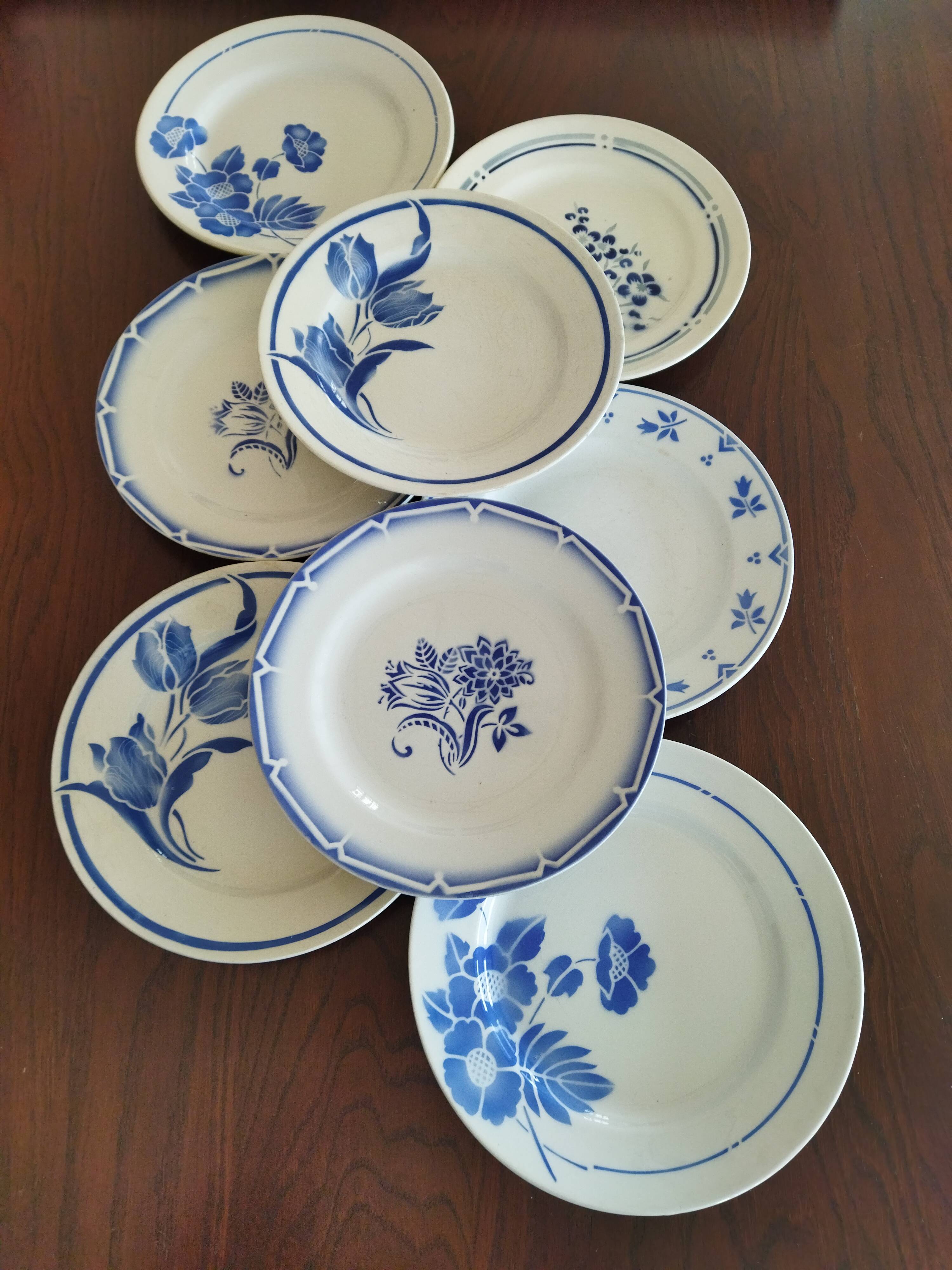 8 French earthenware dinner plates (Gien Sarreguemines Digoin Moulin des Loups Orchies)