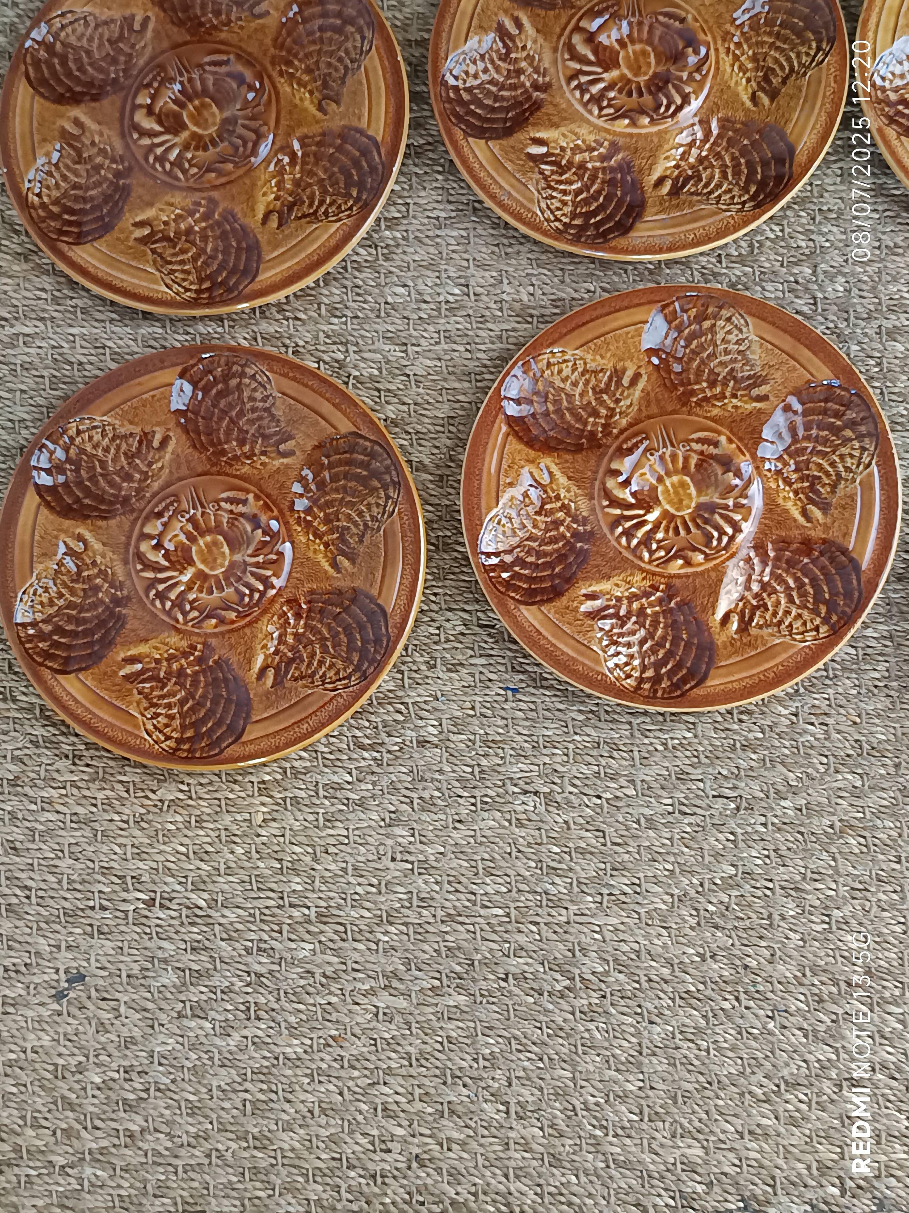 12 vintage oyster plates Ateliers d’Art du Reverney France barbotine