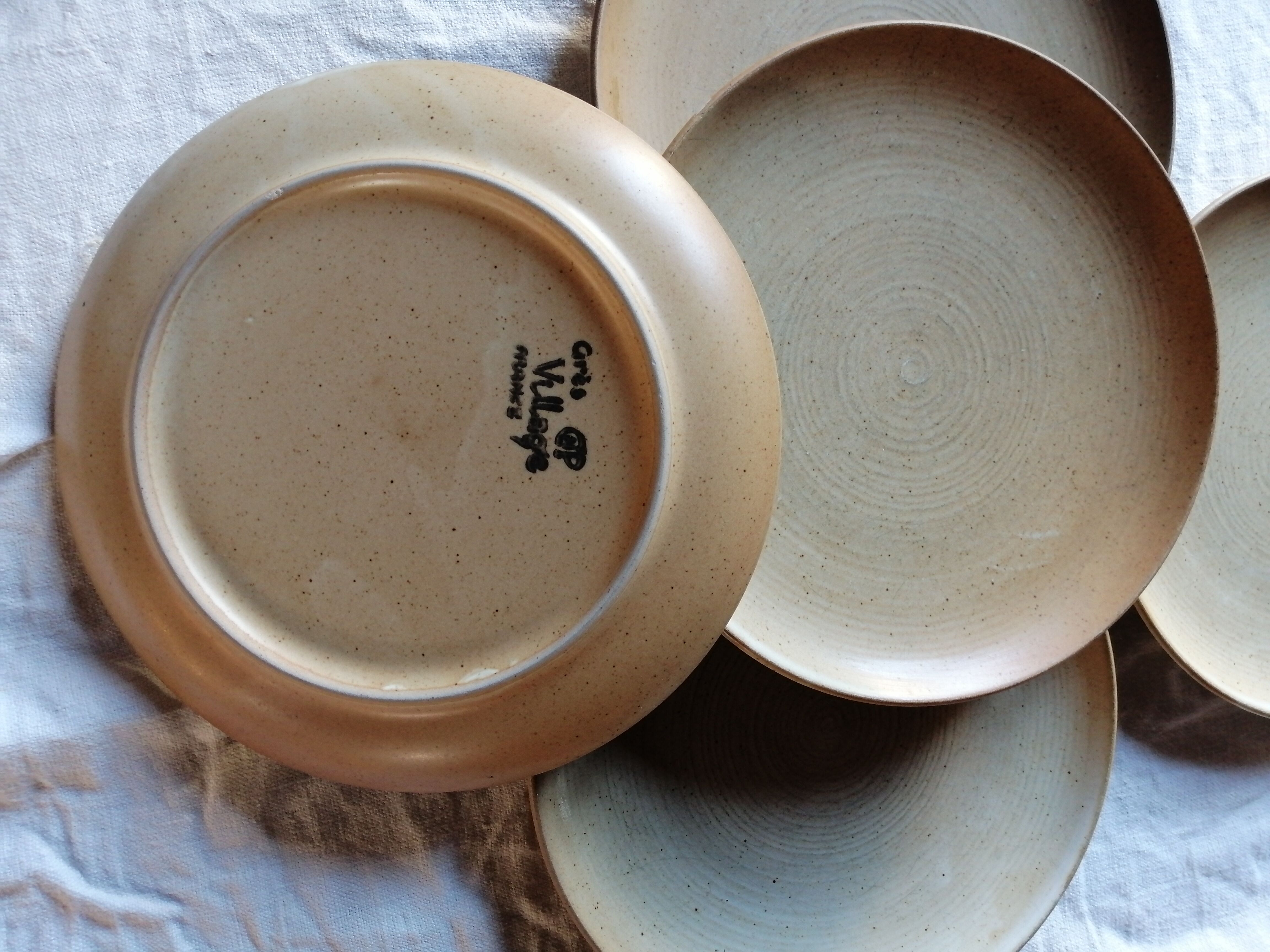 Plates Sandstone Village