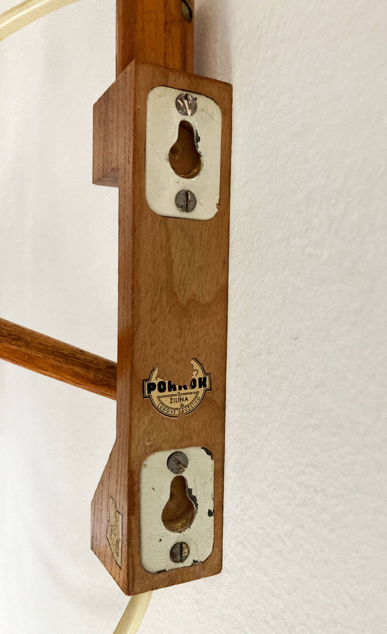 Applique murale sculpturale tchèque des années 1960 – Design en acier et bois constructiviste