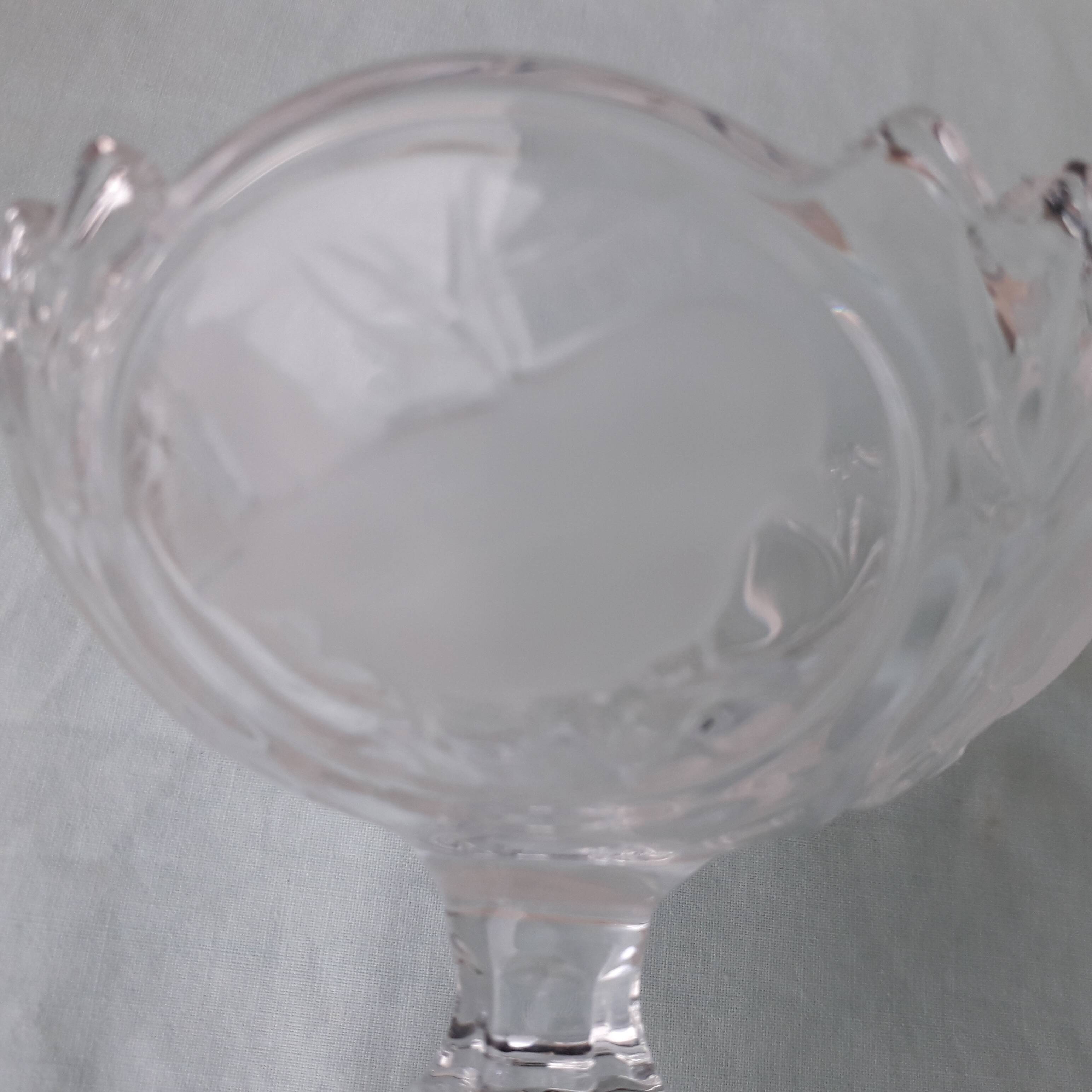 6 crystal dessert bowls