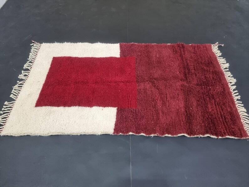 Traditional Beni Ourain Berber rug in natural wool 140/260 cm