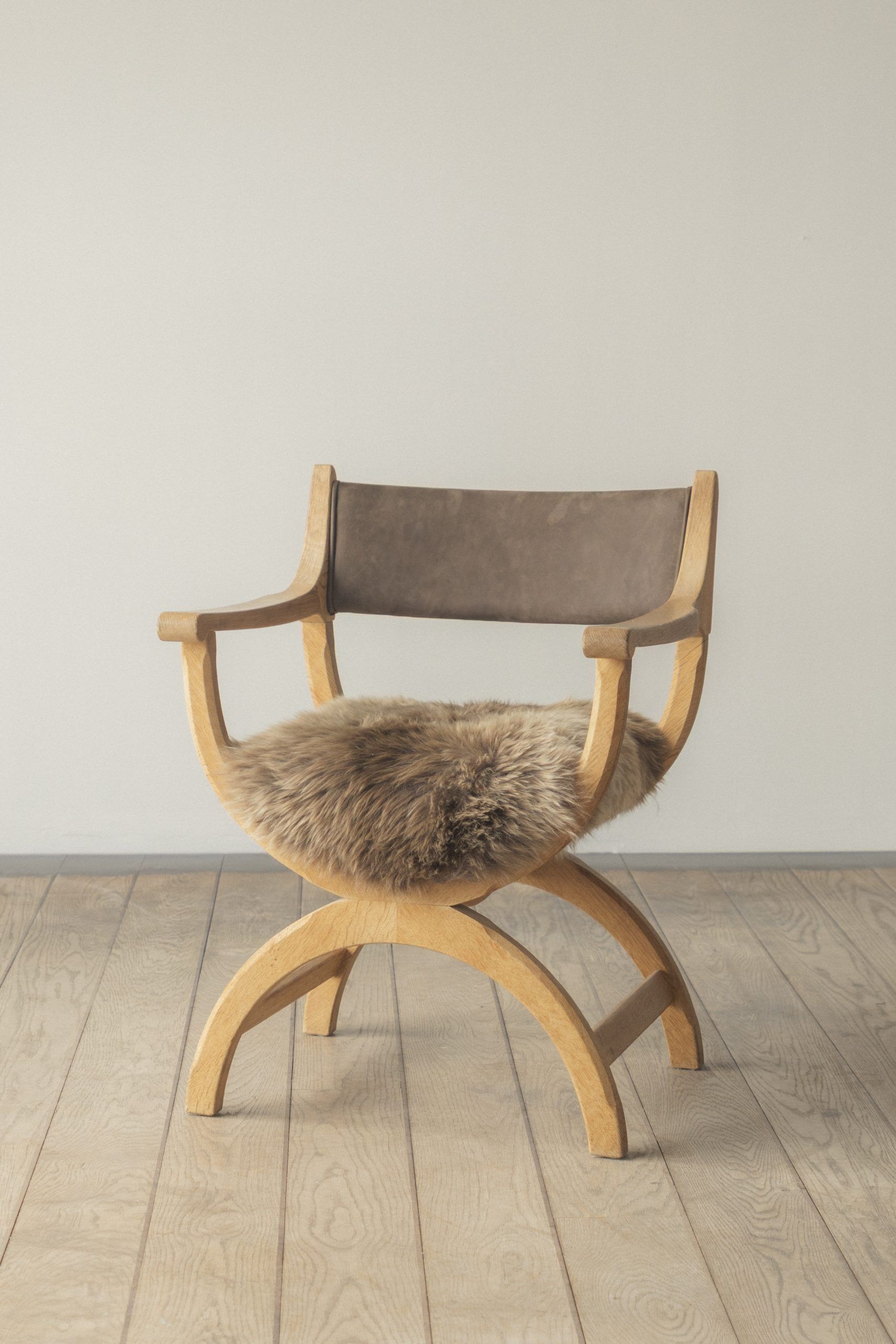 Henning Kjærnulf kurul, dining chair (pair)