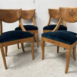 Suite de quatre chaises de style Charles X en bois d'érable XX siècle