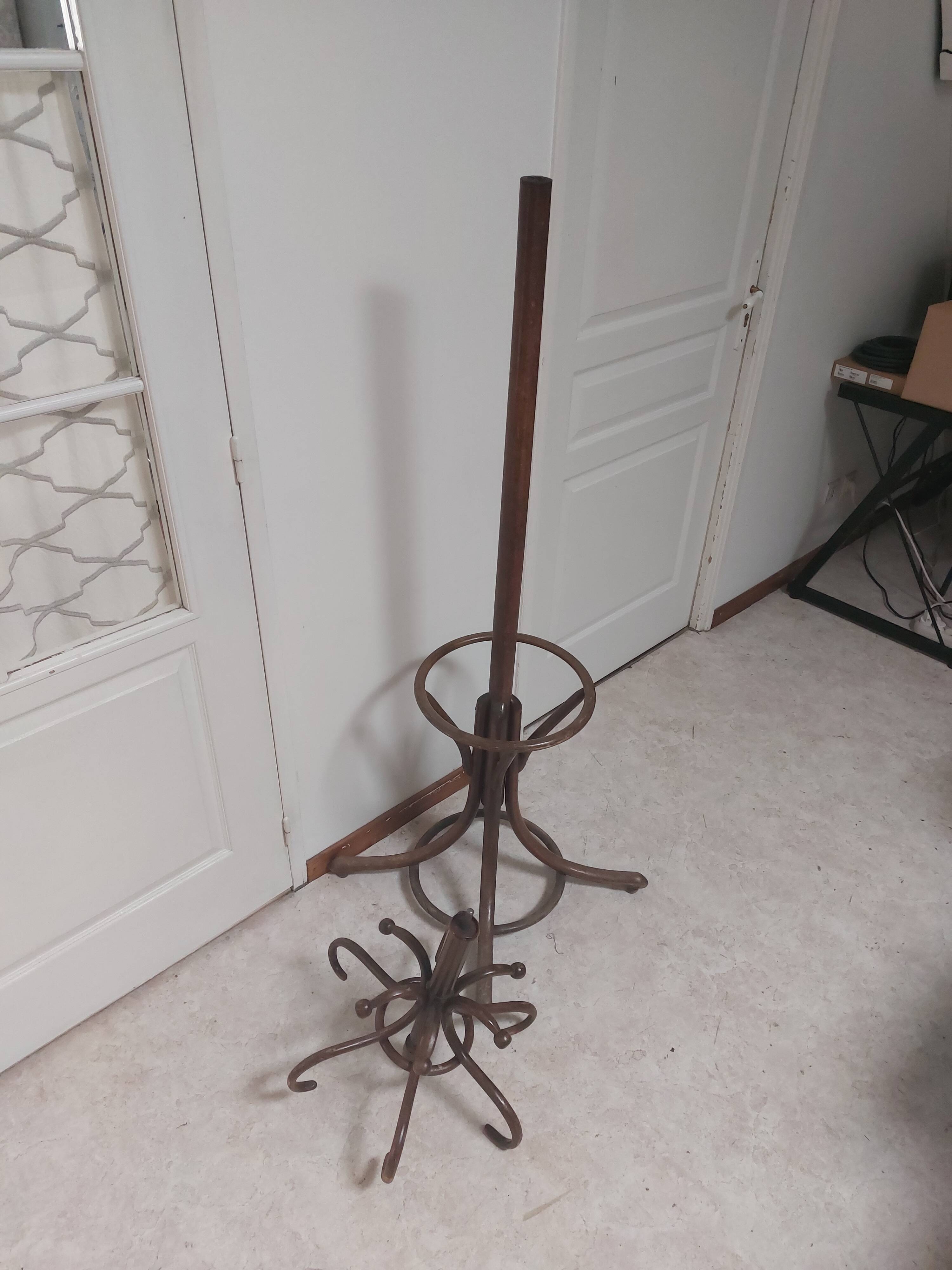 Porte-manteaux Perroquet en bois tourné