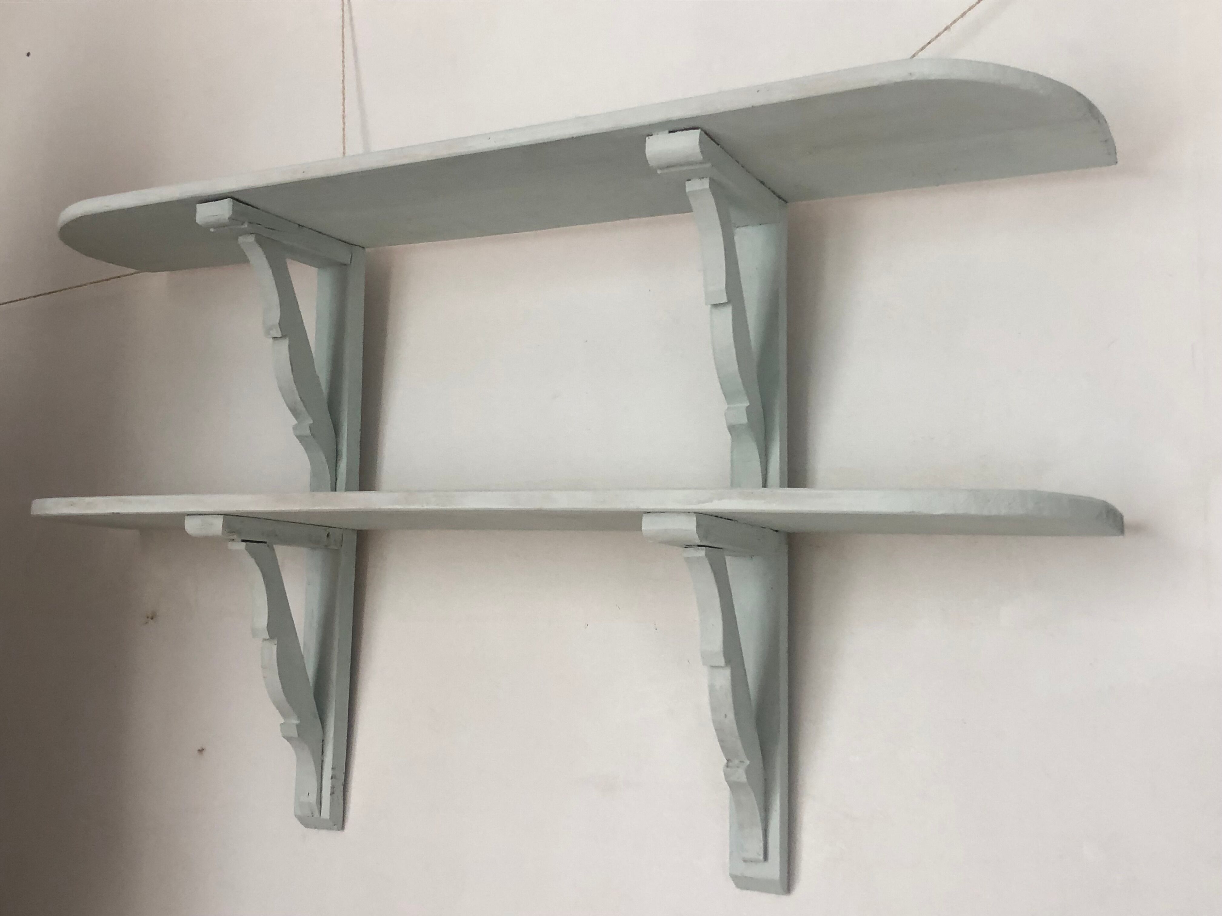 kitchen shelf, country spirit