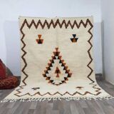 Moroccan Berber rug 250cm x 150cm