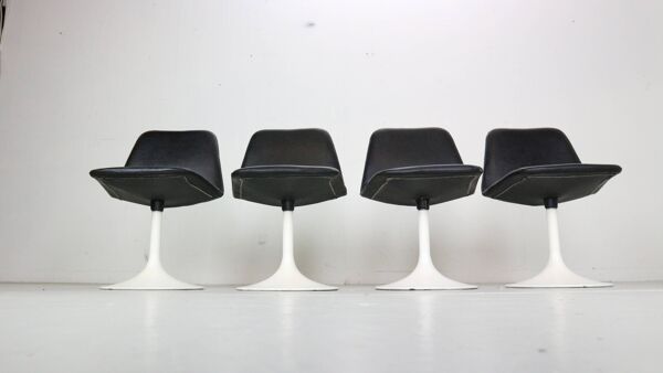 Ensemble scandinave moderne de 4 chaises de salle à manger par Börje Johanson Vinga, Suède 1970