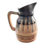Barrel wine pitcher