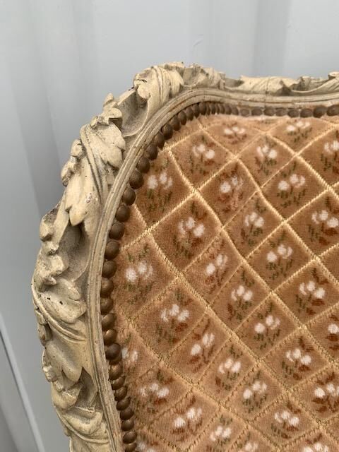 Louis XVI-style shepherdess chair