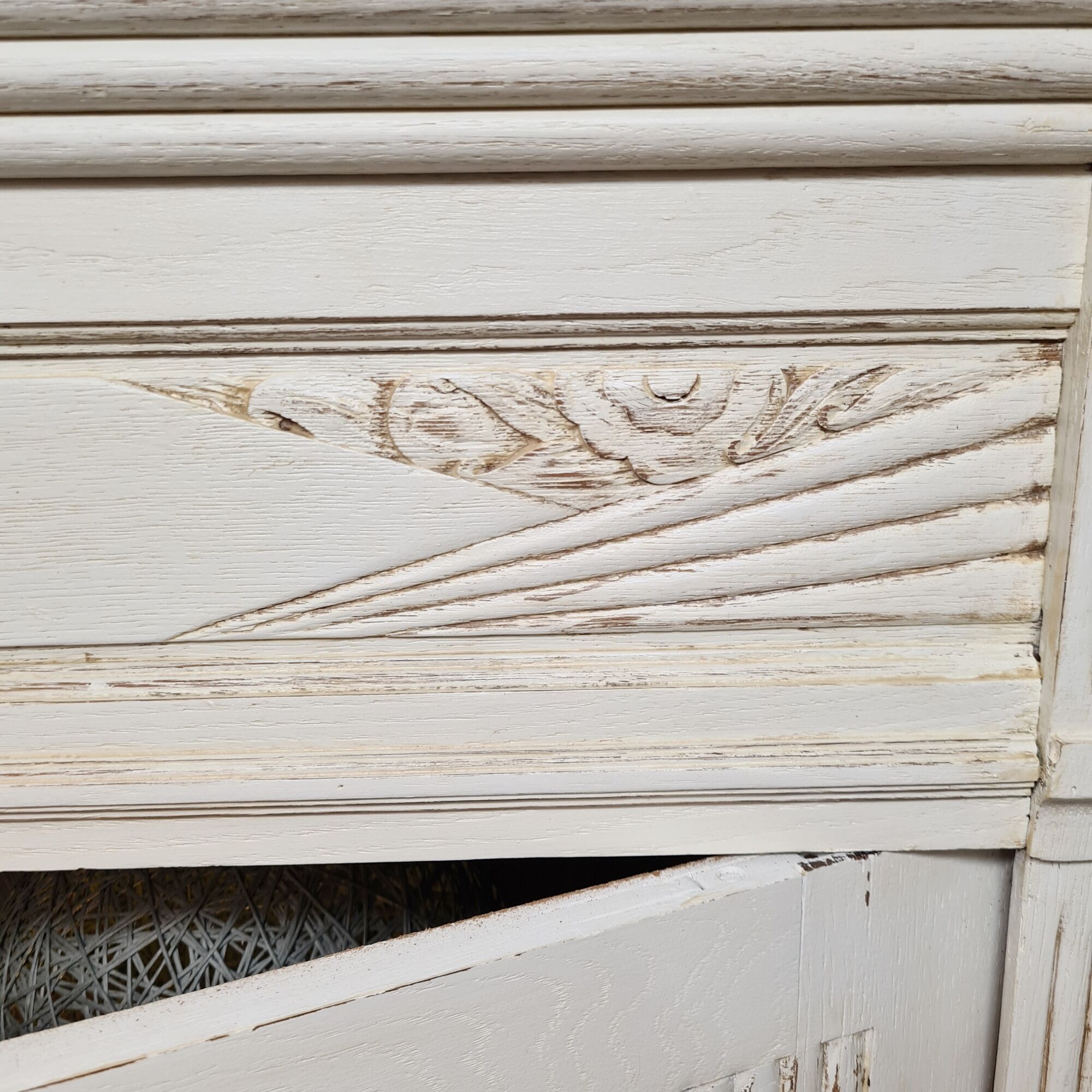 Art Deco wardrobe revisited Shabby chic style with two rattan canning doors