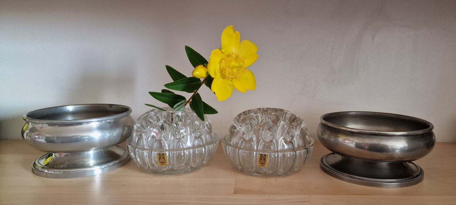 VMC glass and tin picflowers