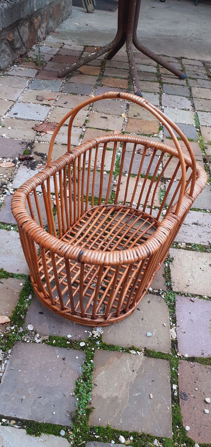 Vintage rattan basket from the 50s