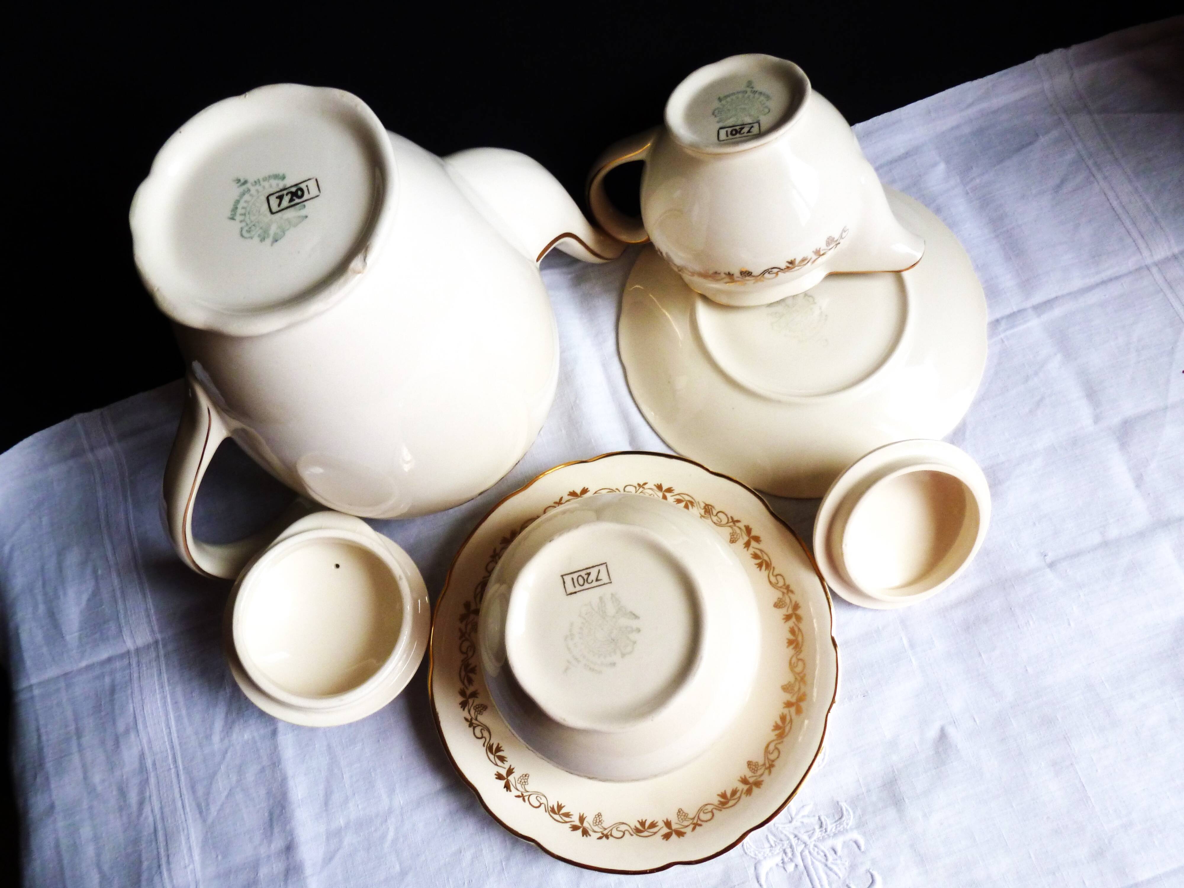 1920s coffee service Villeroy & Boch, 23 pieces, coffee cups.