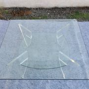 Table basse design années 1980 en verre et perspex (lucite)