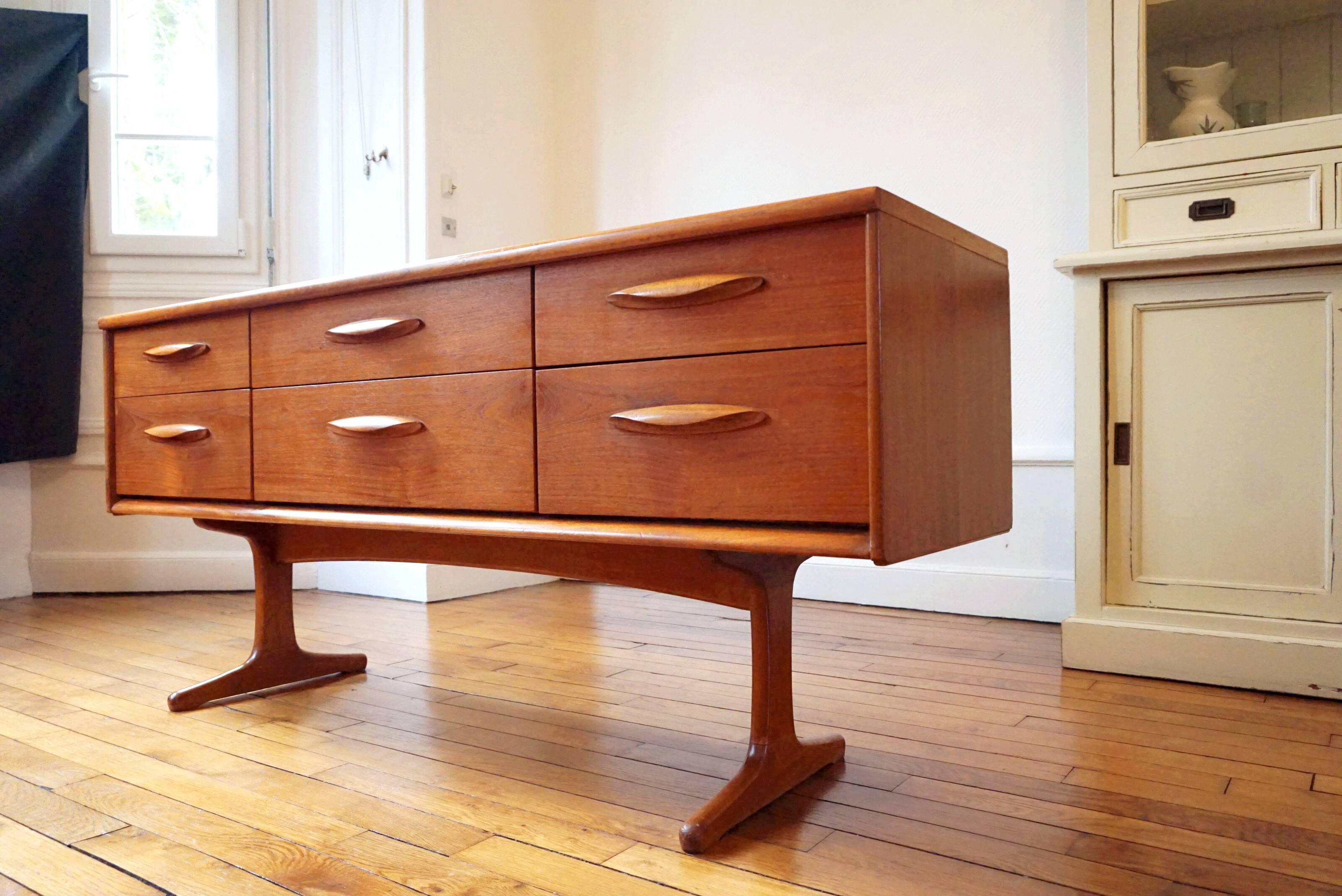 Teak sideboard, Austinsuite