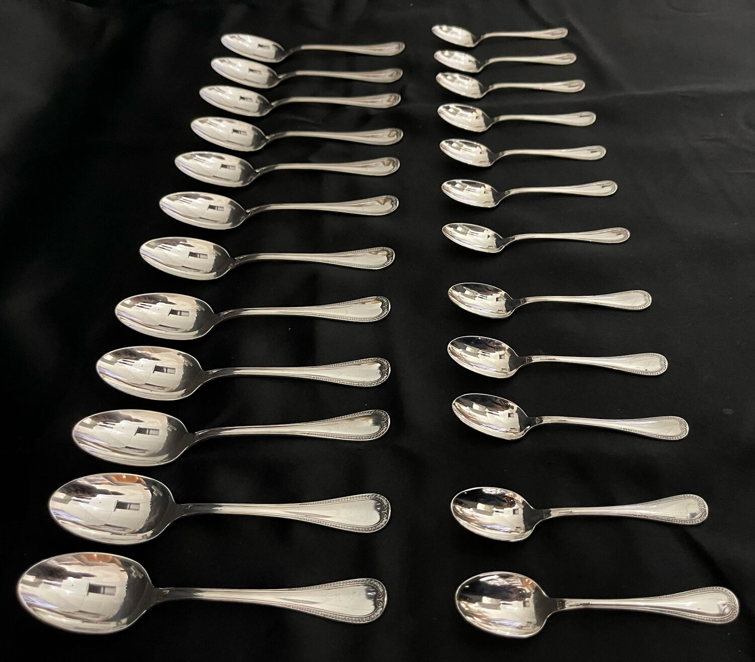 Christofle malmaison housekeeper with silversmith 65 pieces condition close to new