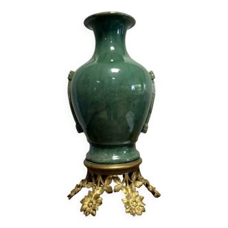 Vietnam, Bien Hoa, XIXe siècle : Vase en céramique de forme balustre