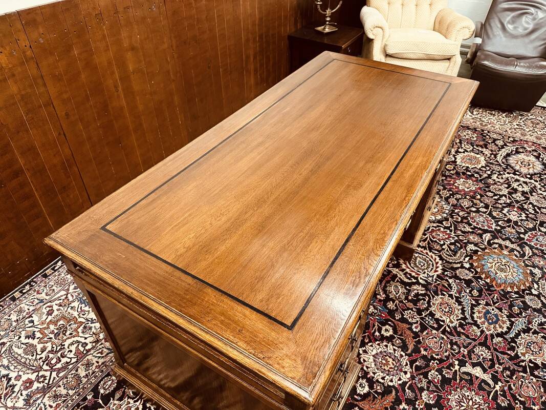 Classic English Eichholtz Desk