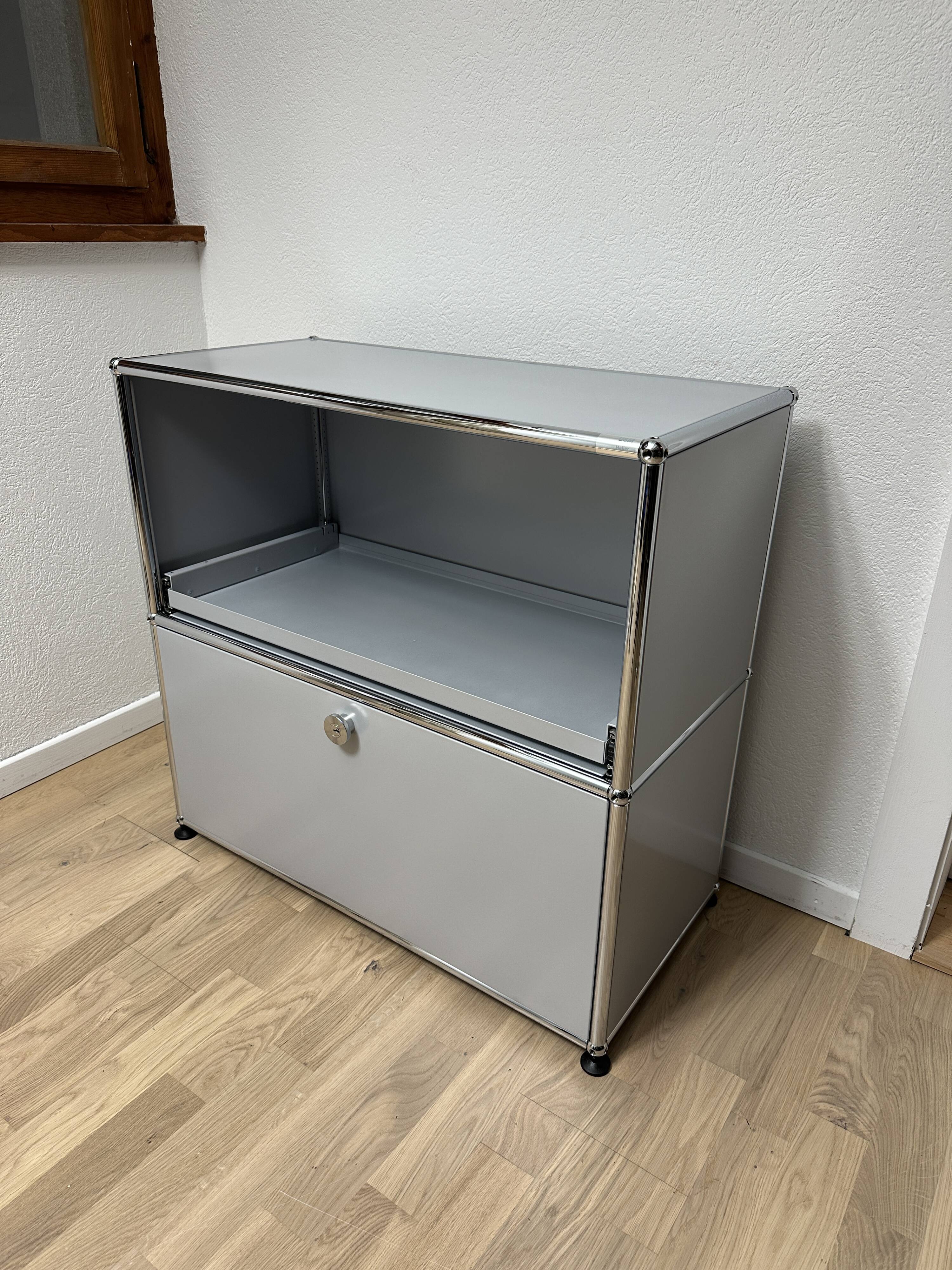 USM Haller chest of drawers in matt silver