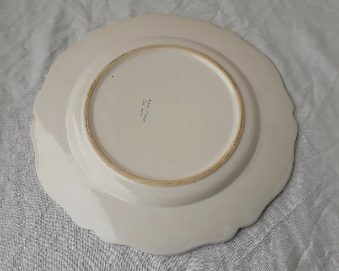 Earthenware plates