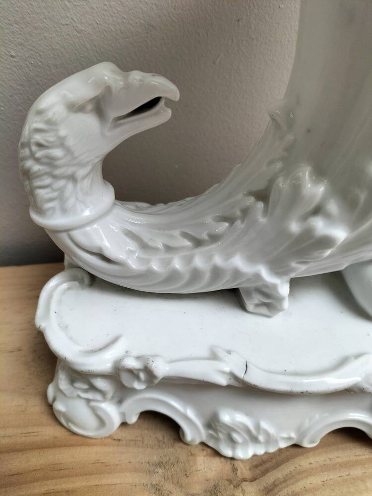 Vase empire en porcelaine