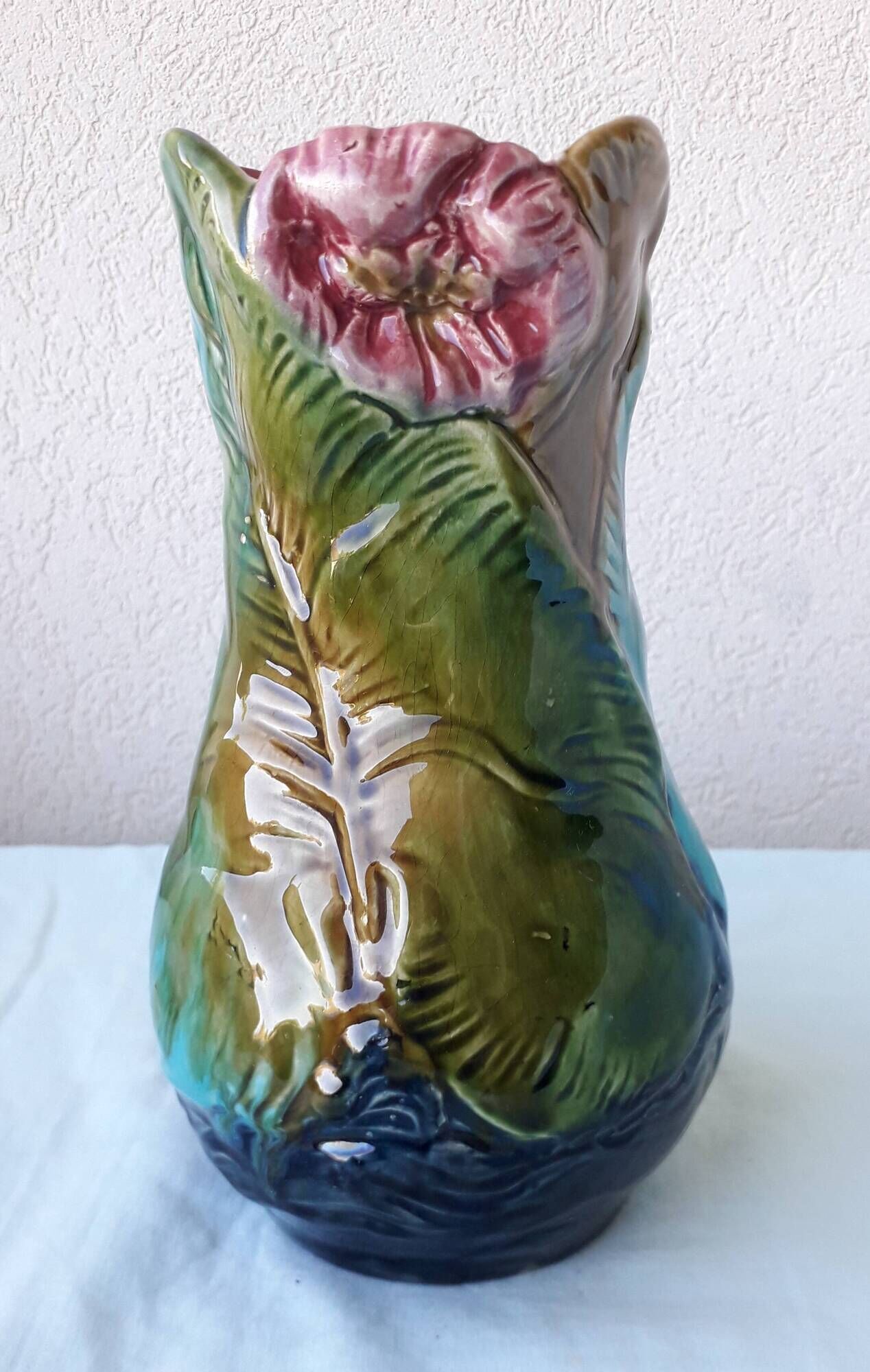 Slipware vase